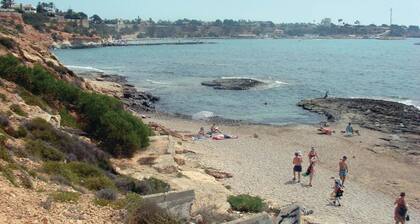 Belle maison de 2 chambres Ă Orihuela.