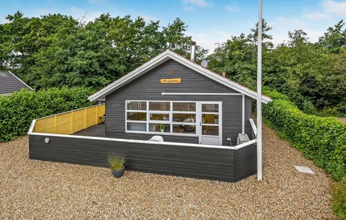 Lovely home in Hemmet with kitchen