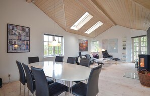 Interior - 3 bedroom awesome home in Ebeltoft (Ebeltoft)