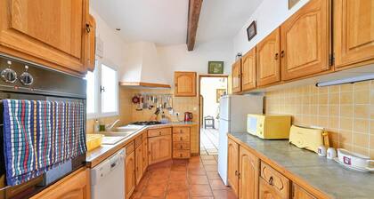 4 huonetta Majoitus Aspiran