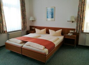 Double Room | 1 bedroom, desk, free WiFi, bed sheets