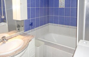 Bathtub