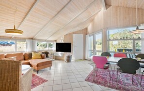 Fernseher, Kamin