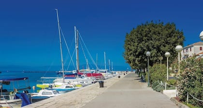 Acogedora casa en Malinska
