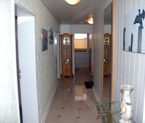 Unclassified image, 2 of 19, button - Meyer, Stephan - Meyer, 3-room apartment 75m², 1 - 5 pers. (Neustadt in Holstein)