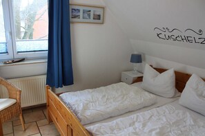 2 bedrooms, travel cot, WiFi - Apartment 1 - House Birkenallee / Reckleben GM 69705 (Graal-Müritz)
