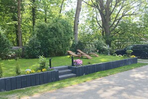 Unclassified image, 2 of 35, button