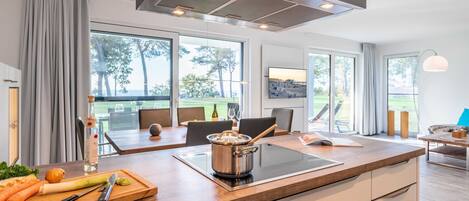 تناول الطعام