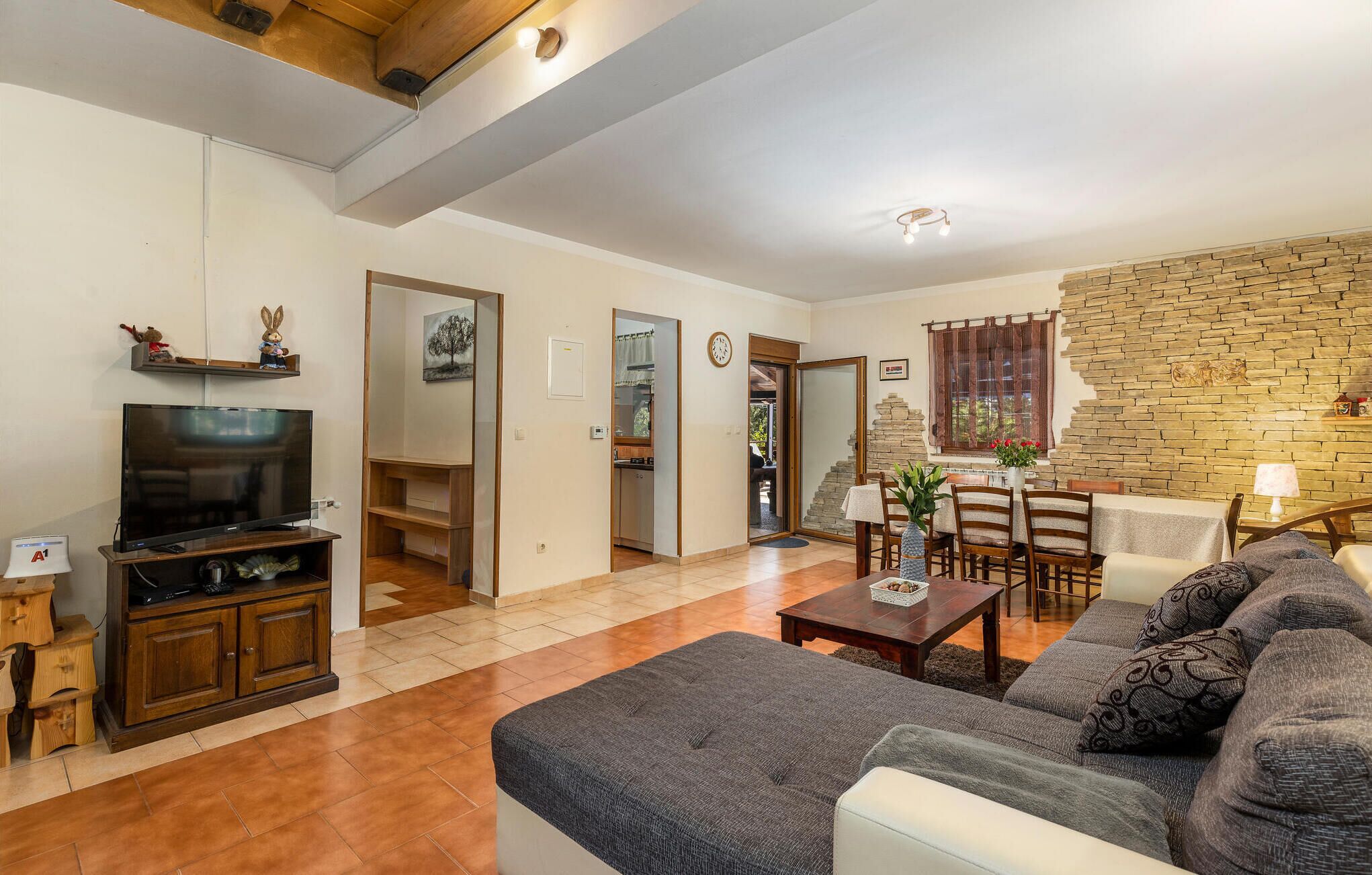 TV, DVD-spiller og fotballspill