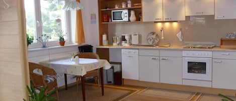 Frigorifero, microonde, forno, lavastoviglie