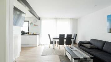Fernseher, Kamin