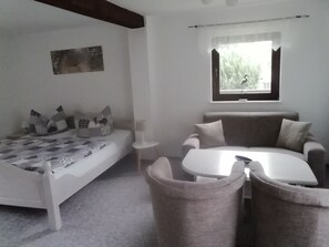 Unclassified image, 2 of 10, button