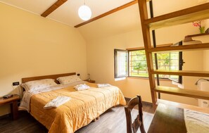 2 dormitorios, cuna de viaje, wifi gratis y ropa de cama