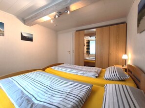 2 bedrooms, WiFi, bed sheets - Andresen: Vacation apartment with gazebo - Ferienwohnung Andresen (Handewitt)