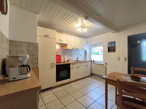 Fridge, microwave, oven, coffee/tea maker