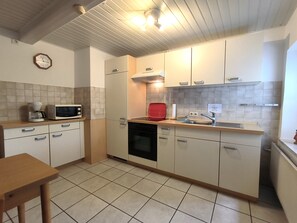 Fridge, microwave, oven, coffee/tea maker