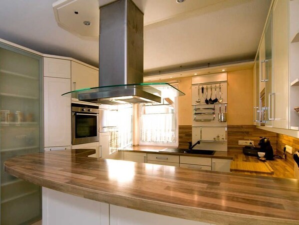 Fridge, oven, dishwasher, highchair