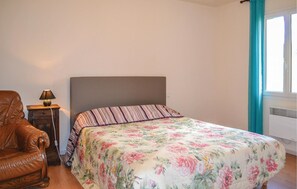 3 chambres, lit parapluie