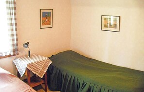 2 Schlafzimmer, Reisekinderbett