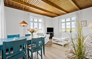 Interior - 2 bedroom beautiful home in Ringkøbing (Ringkøbing)