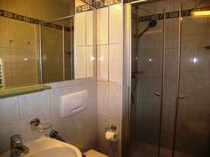 Hårtørrer, håndklæder, Toiletpapir