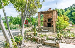 Property grounds - Gorgeous home in S.Martino in Colle LU with WiFi (S.Martino in Colle LU)