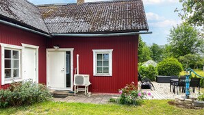 Exterior - Stunning home in Tingstäde with WiFi (Tingstäde)