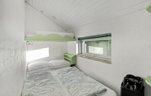 3 bedrooms, travel crib, free WiFi