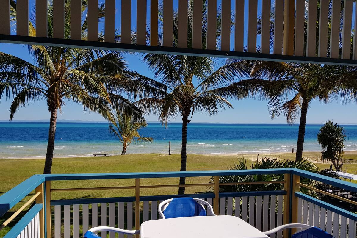 Deluxe villa, 3 slaapkamers, uitzicht op het strand | Uitzicht vanaf balkon
