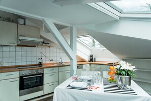 Frigorifero, microonde, forno, lavastoviglie