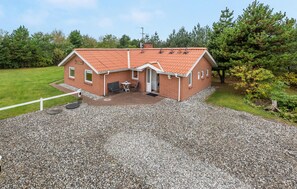 Exterior - Awesome home in Ulfborg with sauna (Ulfborg)