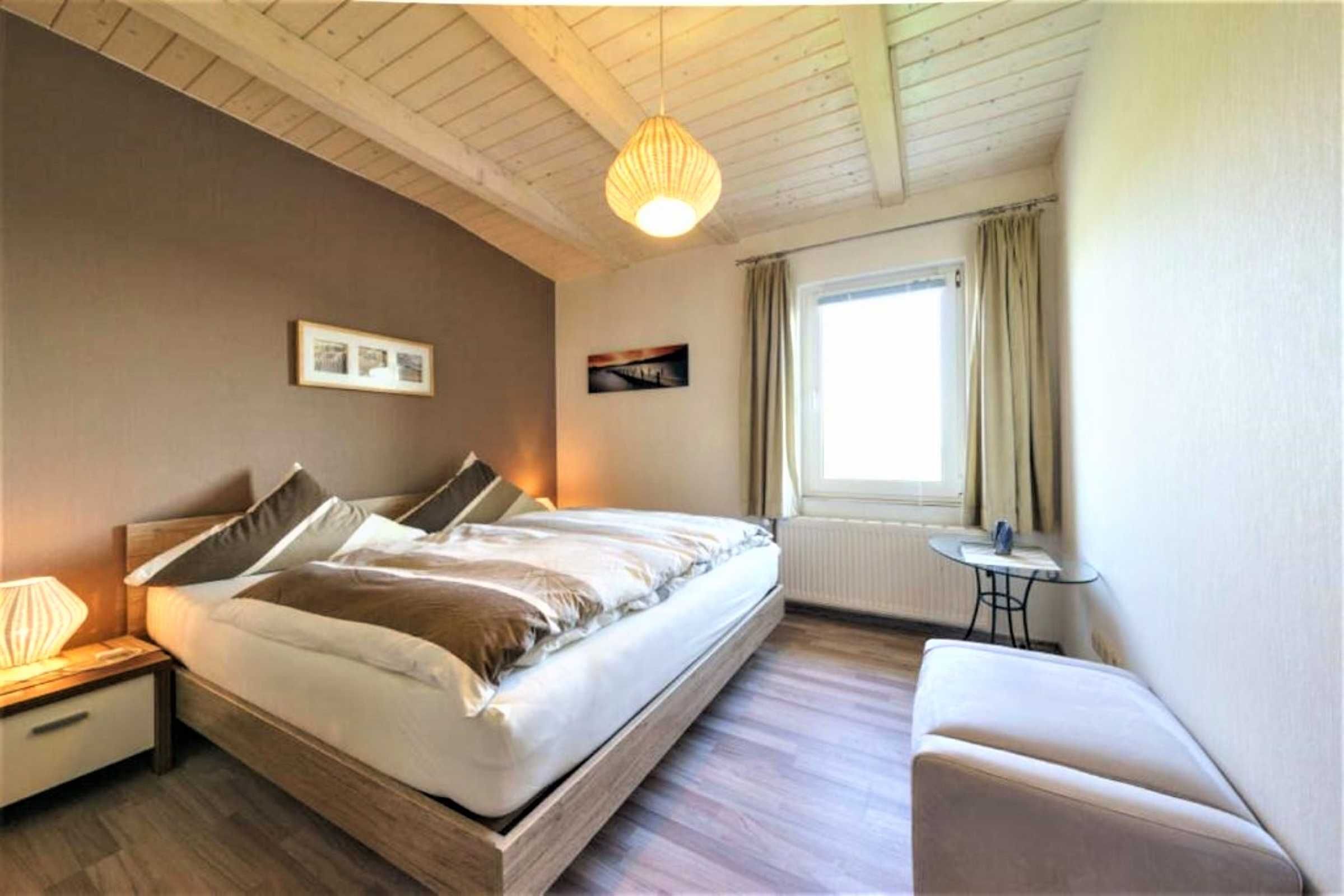 1 bedroom, iron/ironing board, travel cot, WiFi