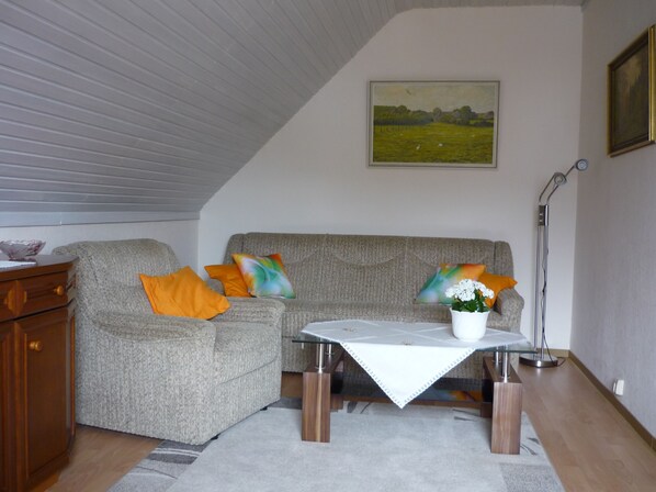 Unclassified image, 1 of 11, button