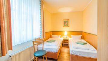 1 bedroom, in-room safe, WiFi, bed sheets