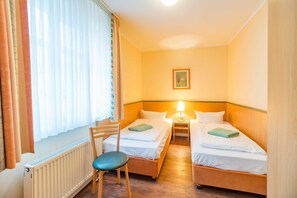 1 bedroom, in-room safe, WiFi, bed sheets