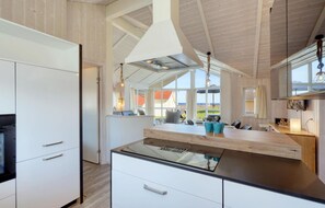 Kühlschrank, Herdplatte, Geschirrspüler