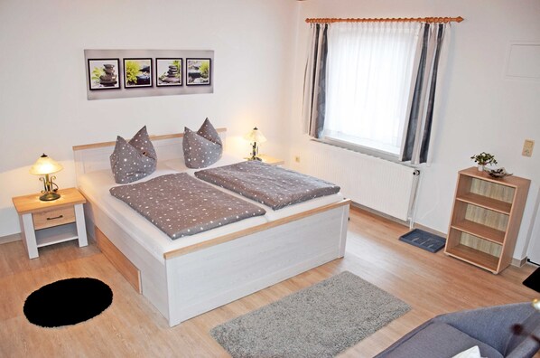 1 bedroom, WiFi, bed sheets