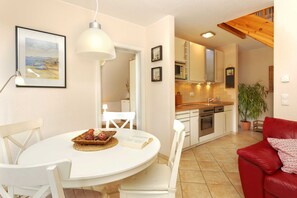 Unclassified image, 2 of 9, button