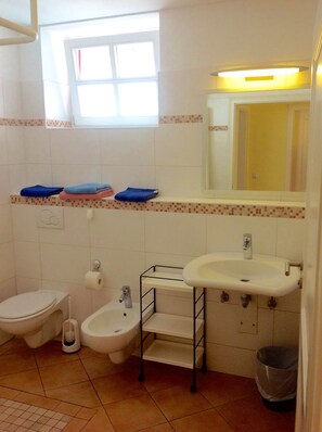 Apartment, Ground Floor (I - incl. 75 EUR cleaning fee) | Bathroom
