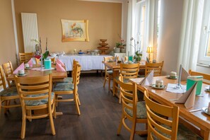 Unclassified image, 4 of 11, button - Single room (20) - Pension Zur Kurve (Prohn)