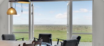 Lovely home in Ringkøbing with WiFi