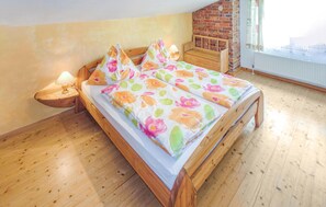 2 bedrooms, travel cot, bed sheets - Ferienhaus Klein St. Paul (Klein St. Paul)