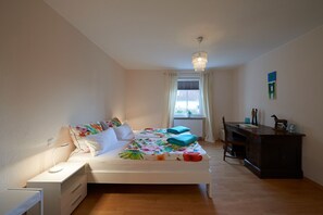 1 غرفة نوم ومكتب ومكواة/لوح كي وواي فاي مجانًا