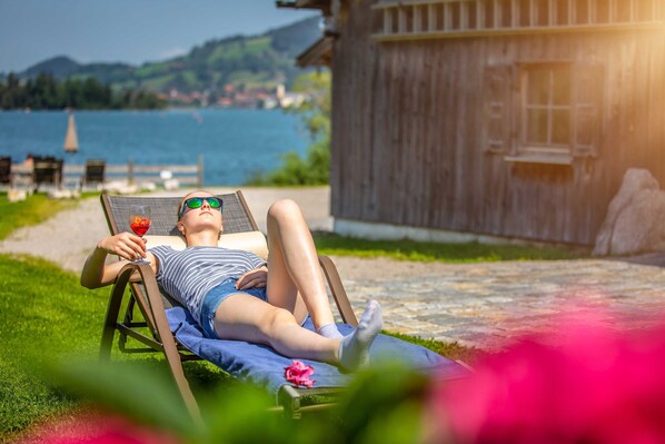 Property grounds - Edelweiss vacation apartment - The Anderlbauer by the lake (Schliersee)