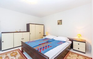1 habitación, wifi gratis y ropa de cama