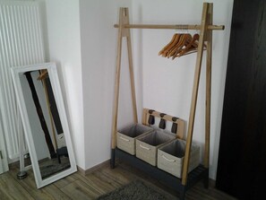 Unclassified image, 4 of 22, button