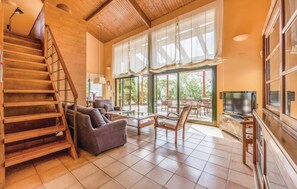 TV, fireplace, DVD player, stereo