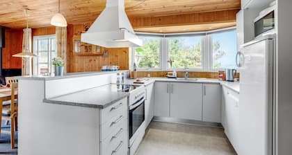 Gemütliches Haus in Frøstrup mit Sauna
