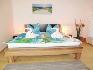 3 Schlafzimmer, Reisekinderbett, WLAN, Bettwäsche