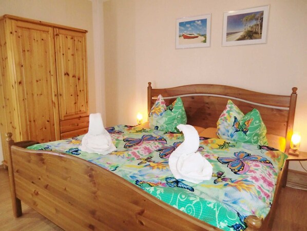 3 Schlafzimmer, Reisekinderbett, WLAN, Bettwäsche